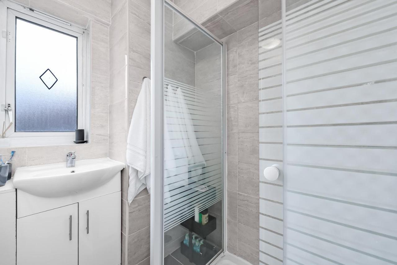 Stylish Excel 3 Bedroom Flat London Exteriör bild