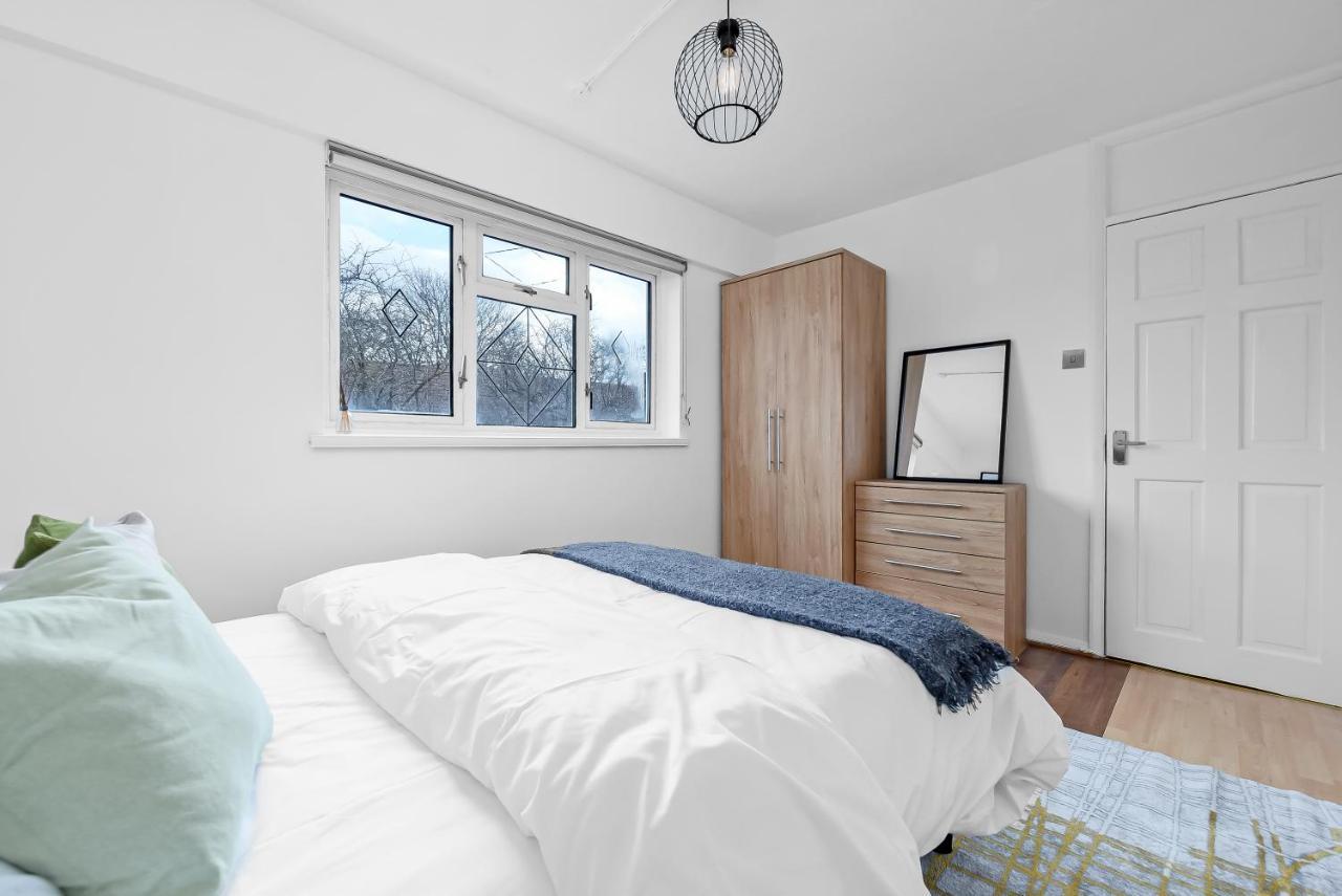 Stylish Excel 3 Bedroom Flat London Exteriör bild