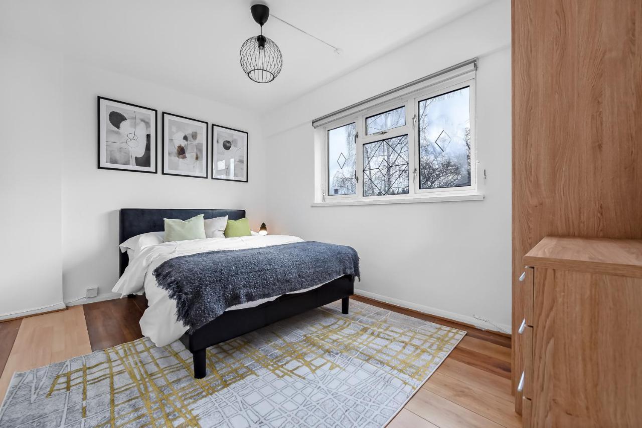 Stylish Excel 3 Bedroom Flat London Exteriör bild