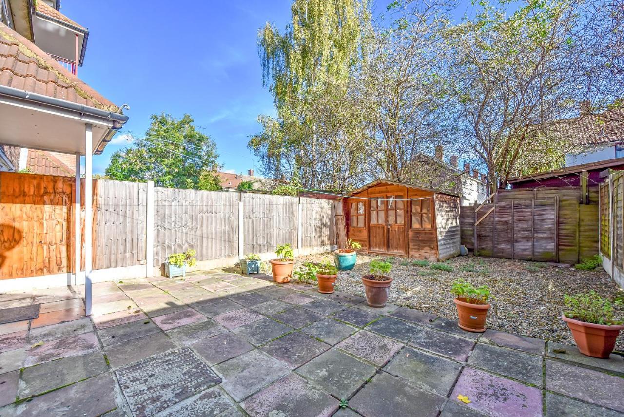 Stylish Excel 3 Bedroom Flat London Exteriör bild