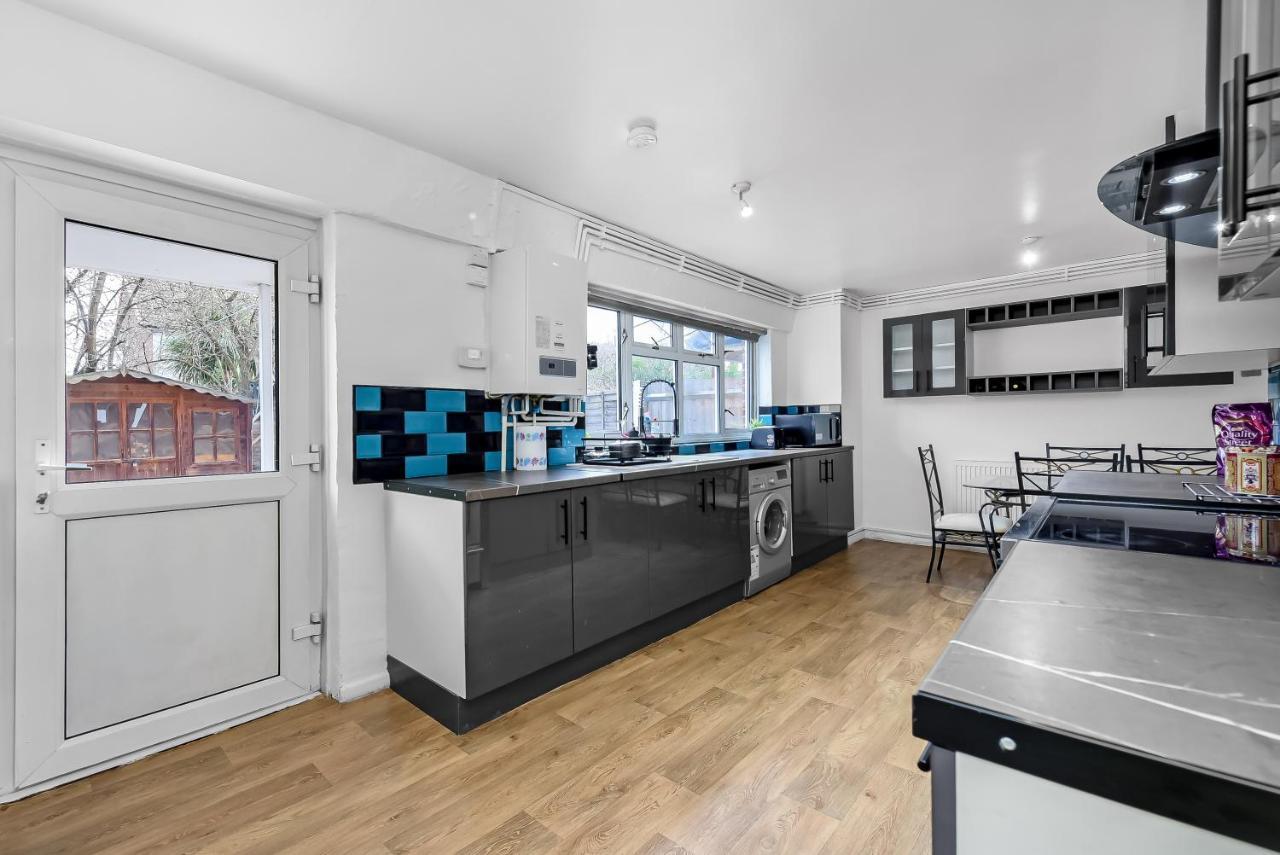 Stylish Excel 3 Bedroom Flat London Exteriör bild